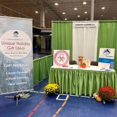 Cleaning booth to promote house cleaning